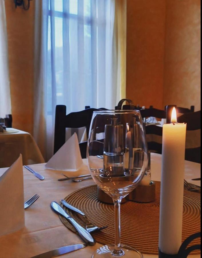 Restaurant Casa Miorita Hotel Buşteni Buitenkant foto
